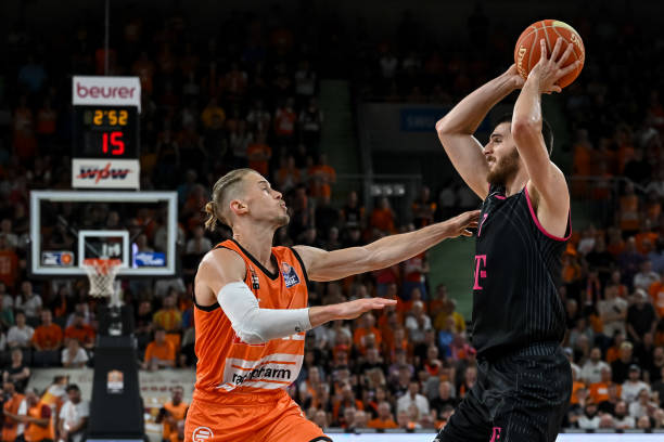 展现出的冷 展现出的冷